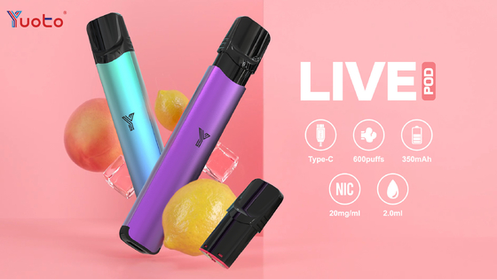 Termasuk port Pengisian Tipe C yang dirancang dengan baik yuoto Live 600 puff dengan lebih dari 40 rasa.